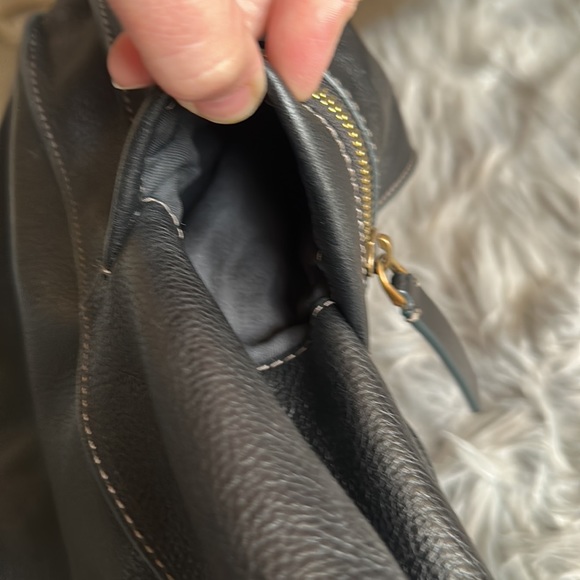 EUC Leather Fossil tote - Picture 7 of 16